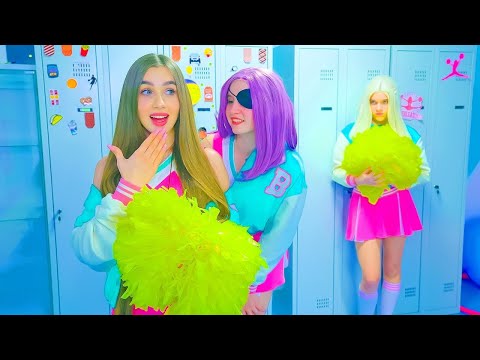 Видео: Тайните на мажоретките 🤫 Защо учителите не харесват момиче Bunny? Училищни приключения с лейди Даяна