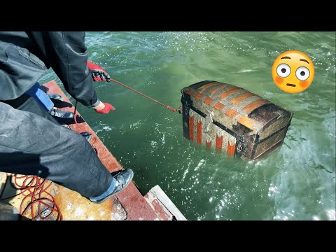 Видео: Подняли ДРЕВНЕЕ СОКРОВИЩЕ со дна японского моря! ПОРАЗИТЕЛЬНАЯ Магнитная рыбалка во Владивостоке!