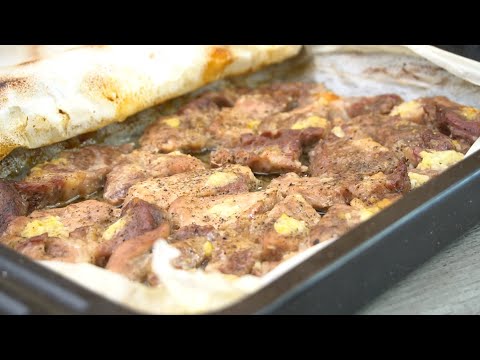 Видео: Мясо в бумаге, мало кто так готовит, а зря! Это мой любимый способ