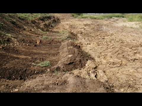 Видео: КАК убирать ( огрехи) бровки бульдозером,, 78.
