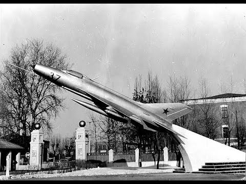 Видео: Печальная дата. 30.11.1995. Прощание со знаменем ЧВВАУЛ