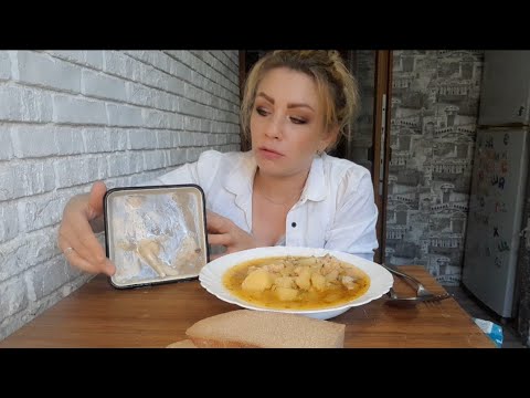 Видео: мукбанг, тушёная картошка с мясом. Холодец с лапками. )Домашняя еда.