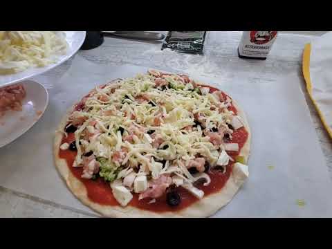 Видео: Неаполитанская пицца 🍕по домашнему в электродуховке! Закативайте рукава хозяюшки