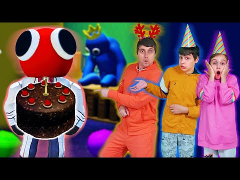 Видео: ИГРАЕМ В РАДУЖНЫХ ДРУЗЕЙ ВСЕЙ СЕМЬЕЙ Rainbow Friends Roblox