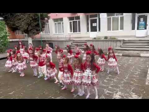 Видео: "Да празнуваме" - танц