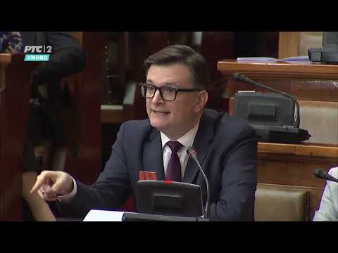 Видео: Скупштина Србије | 🤷‍♂️ Здравко Понош, генерал који НИЈЕ БРАНИО РОДНУ КУЋУ …