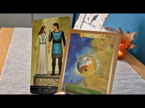 Видео: 🥰☯️Как те вижда, обича ли те?☯️🥰