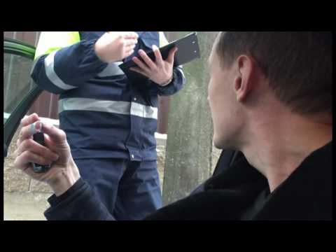 Видео: ГАИ. Как переодетые мужики тачки отжимают.