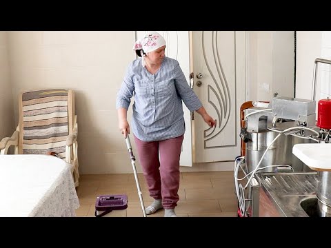 Видео: ПЛАТИЛА ПОМОЩНИЦЕ 100 ТЫС!