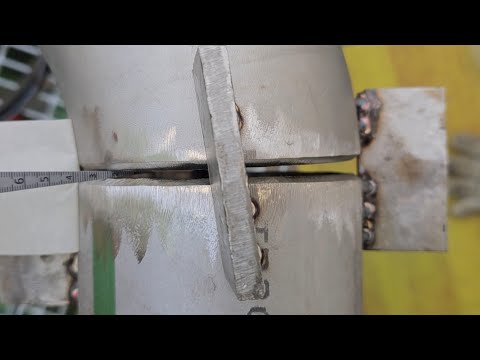 Видео: Как мастер сваривает узкие и широкие зазоры?