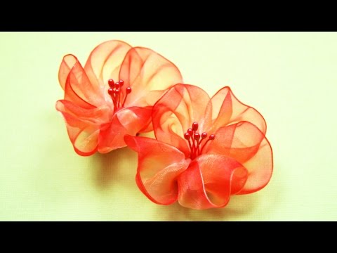 Видео: Воздушные ЦВЕТЫ из Лент. Мастер-класс / Ribbon Flowers Tutorial / ✿ NataliDoma