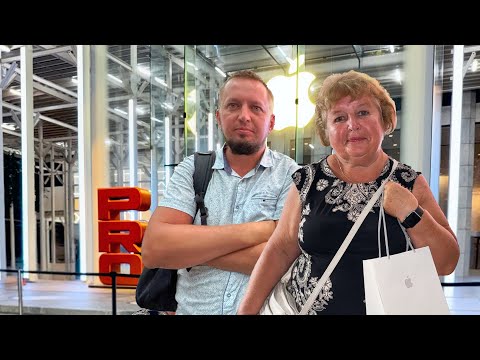 Видео: Сюрприз для мамы! Старт продаж Apple на 5 авеню в Нью-Йорке