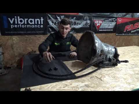 Видео: Замена трансмиссионных линий Dodge Cummins! Полная замена дизельного двигателя. Как устранить уте...