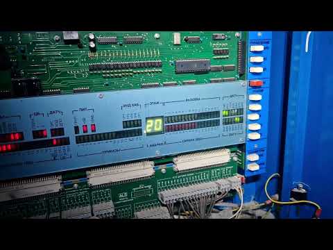 Видео: Лифт, отремонтированный шнурками, сломался