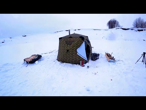 Видео: Ночуем на льду в жаркой палатке. Встречаем весну на реке. Рыбалка удалась.