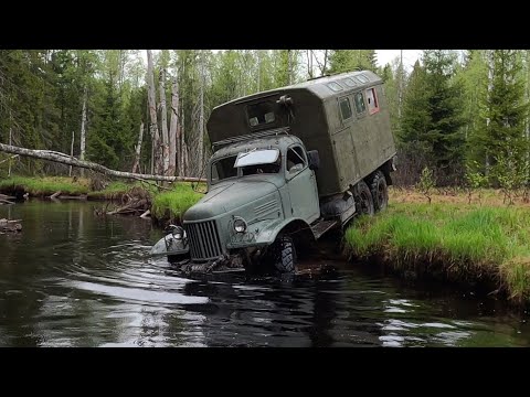 Видео: Пробиваемся на ЗИЛ-157 к ДОТу. Есть ли там радиация?