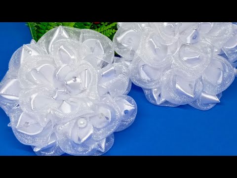 Видео: МК. Белые нежные бантики на 1 сентября из органзы шириной 5см.