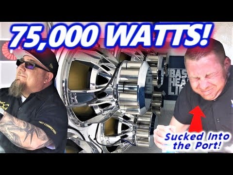 Видео: Горячее место! 75 000 ватт! 6 15-дюймовых DC Audio Neo Elite Subs 4-ой Порядок Bandpass Wall