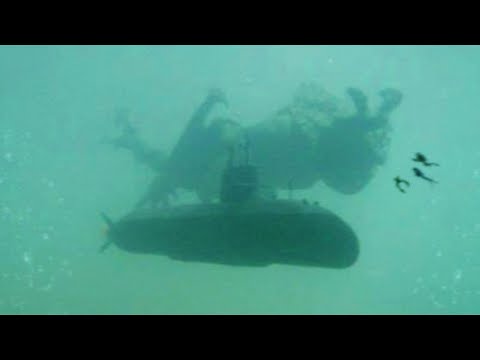 Видео: Посмотрите, Дайвер Снял на Камеру ТО, Что НИКТО НЕ ДОЛЖЕН был увидеть!