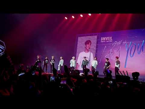 Видео: Stray Kids говорят с фанатами в Москве (часть 2) || Unveil Tour in Moscow [4.08.2019]