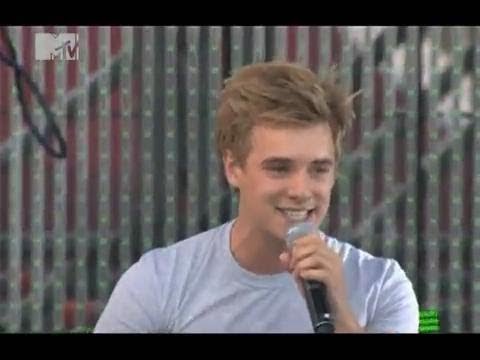 Видео: ДиО.фильмы - Мне уже 20 ("MTV Open Air")