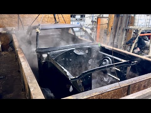 Видео: Химическая обработка Dodge Super Bee 1970 года