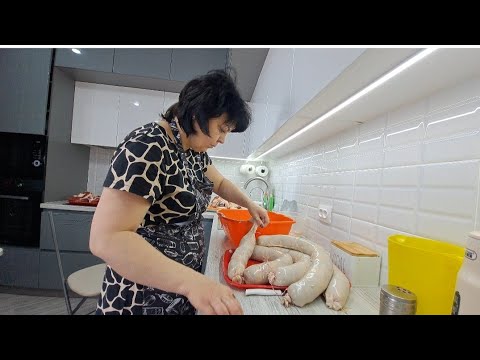 Видео: купили МЯСО-ДЕЛАЮ колбасу из КОНИНЫ//теперь И НА ВТОРОМ БАЛКОНЕ//как всегда  ПРОСТОЙ УЖИН