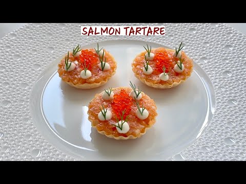 Видео: Как приготовить Тартар из лосося и тартелет с крем-фреш - Рецепт канапе со звездой Мишлен