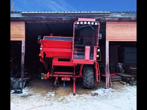 Видео: Ремонт комбайна Massey Ferguson 440
