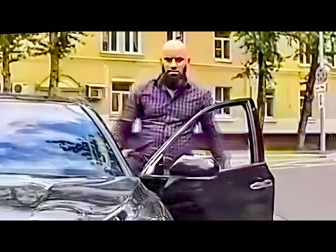 Видео: Самоуверенные ребята больше не будут так делать.
