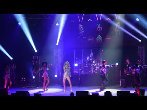 Видео: Loboda - Танцую Волосами [LIVE] in Yekaterinburg 26.10.2017 ККТ Космос