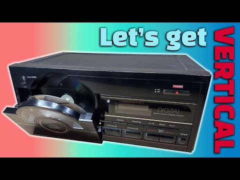 Видео: Вертикальный CD-плеер Sounddesign, который одновременно быстрый и медленный