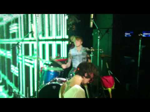 Видео: Quest Pistols - Музыкальная пауза