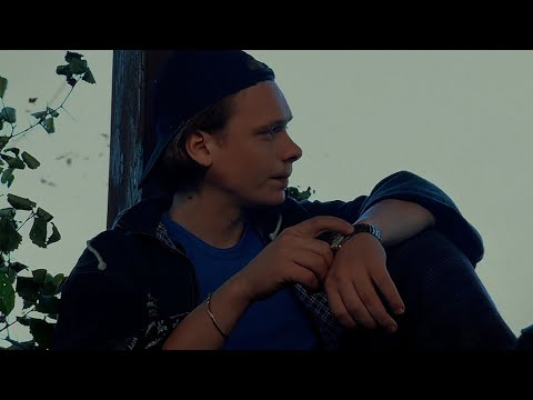 Видео: Виктор Пчёлкин/Монеточка - Нимфоманка/Бригада (2002)
