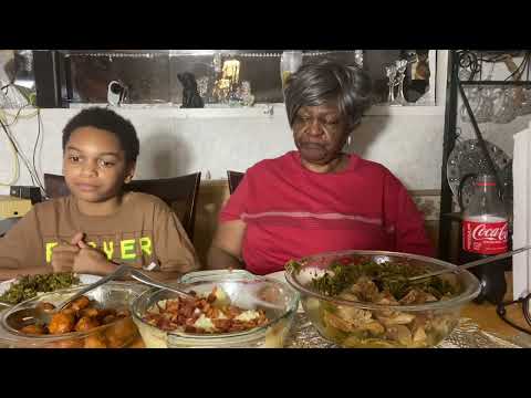 Видео: Сегодня у нас картофель с зеленью и фрикадельки.