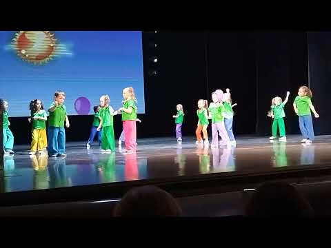 Видео: "Лялечка"  Образцово хореографический коллектив "Адажио"