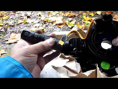 Видео: Как снять и установить поворотный переключатель и блок фонарей на Hyundai i20 Mk1 2009 года