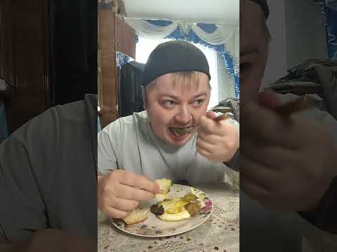 Видео: 🍳 Мукбанг: Яичница и разговор о последних событиях ☕