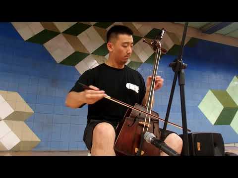 Видео: 울란바타르의 밤 Улаанбаатарын үдэш / 마두금 morin khuur Морин хуур