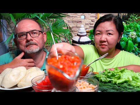 Видео: МУКБАНГ аджика, пигоди/ Передаем привет и обсуждаем рекламу/ MUKBANG adjika, pigodi.