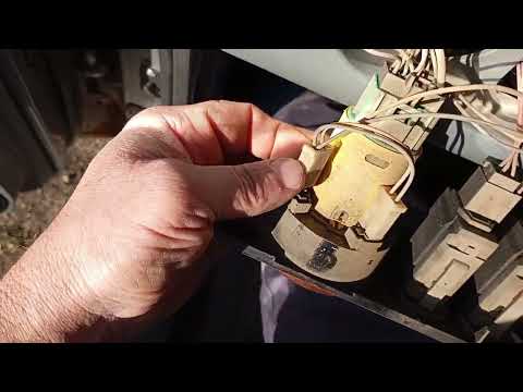 Видео: Замена радиатора печки на ГАЗ 31105 РЕСТАЙЛИНГ