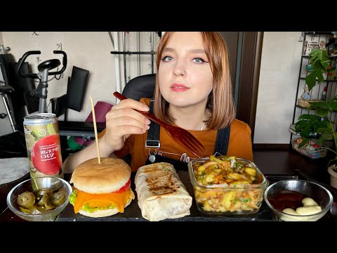 Видео: Мукбанг | Картошка с лисичками, шаурма, бургер | Mukbang | Potato with 🍄, shawarma, burger 🍔