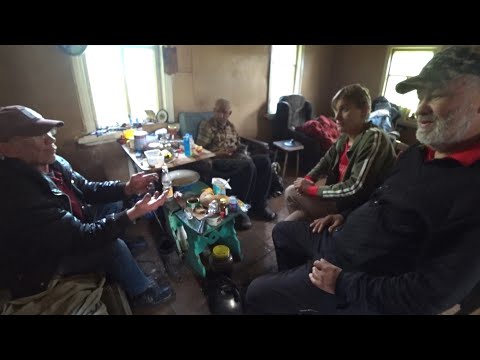Видео: БАНКЕТ ПРОДОЛЖАЕТСЯ АЙРАТ И КОЛЯ ВЕСЕЛО СИДЯТ