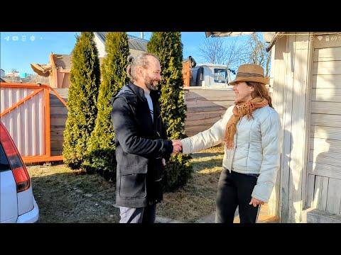 Видео: Познакомился с женщиной которая держит коз для взаимопомощи и поддержки