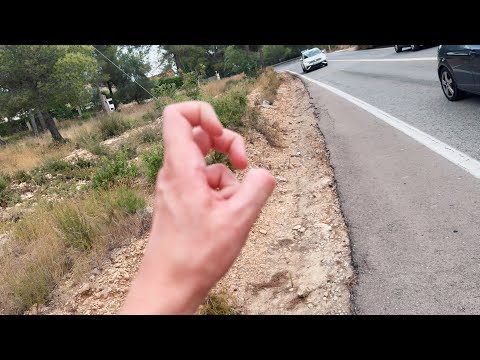 Видео: Без паспорта и денег - как мы с женой оказались на улице в Испании