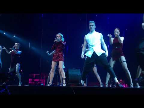 Видео: Меланхолия - Полина Гагарина - Шоу Обезоружена