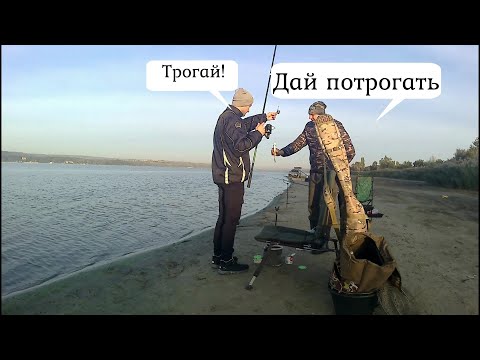 Видео: Рыбачим 21 октября на водохранилище Гидигич! Рыбалка на фидер осенью 2020 в октябре в плохую погоду!