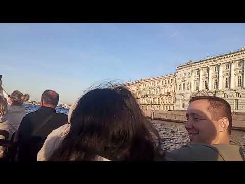 Видео: Я катаюсь на лодке с экскурсией (6).