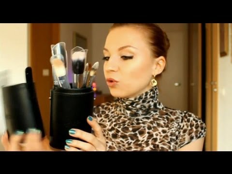 Видео: Мои кисти для макияжа - где купить? -часть 1-