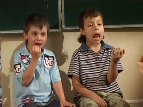 Видео: Лечение заикания у детей в речевом центре Логопед плюс (фрагмент занятия)